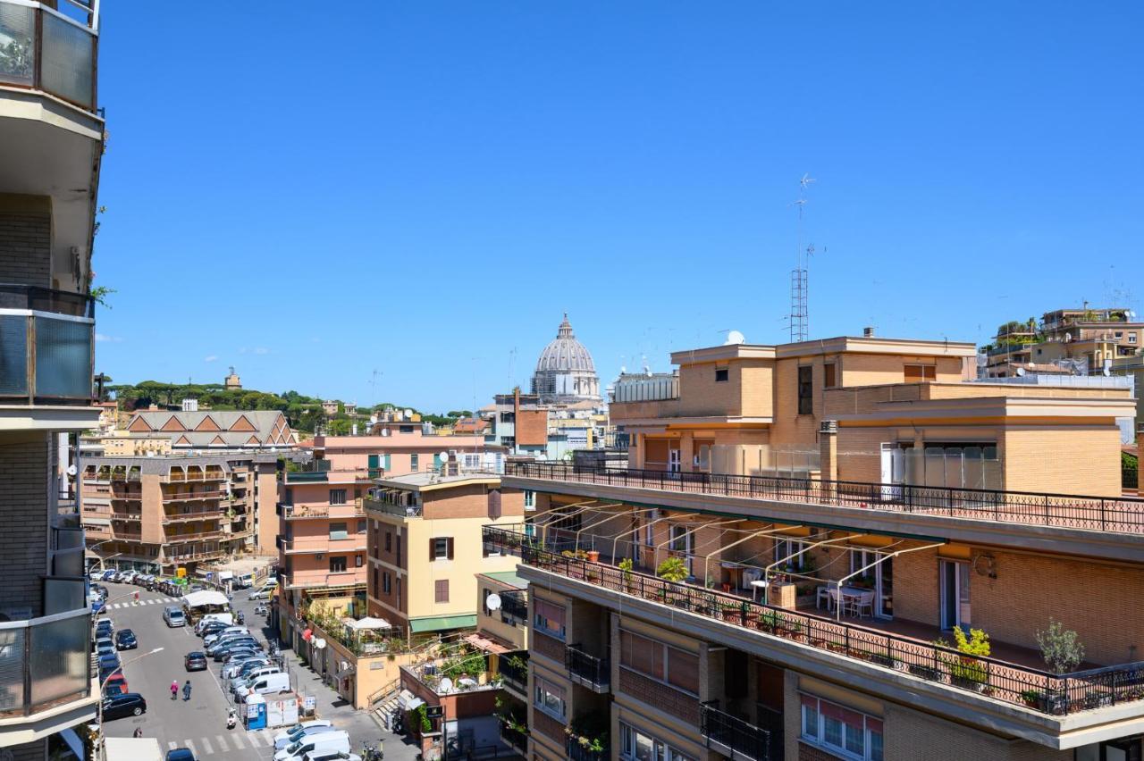 La Meraviglia- San Pietro - Vatican Area Roma